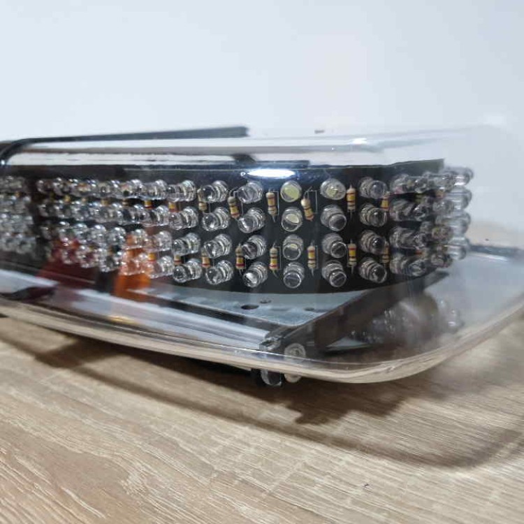 Μαγνητικός άσπρος φάρος 12 Strobe Light Bar 240 Led