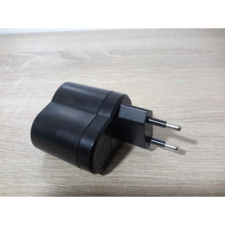 Αντάπτορας converter από 110V-240V AC σε DC 12V αναπτήρα του αυτοκινήτου