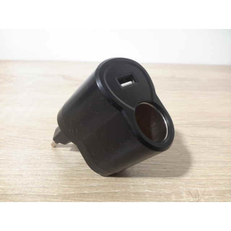 Αντάπτορας converter από 110V-240V AC σε DC 12V αναπτήρα του αυτοκινήτου