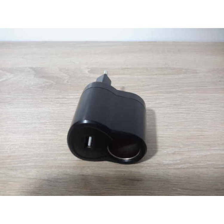 Αντάπτορας converter από 110V-240V AC σε DC 12V αναπτήρα του αυτοκινήτου