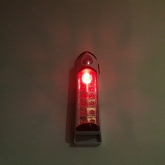 Φακός Led πολλαπλών λειτουργιών τη νύχτα με τα πόδια και το κάμπινγκ