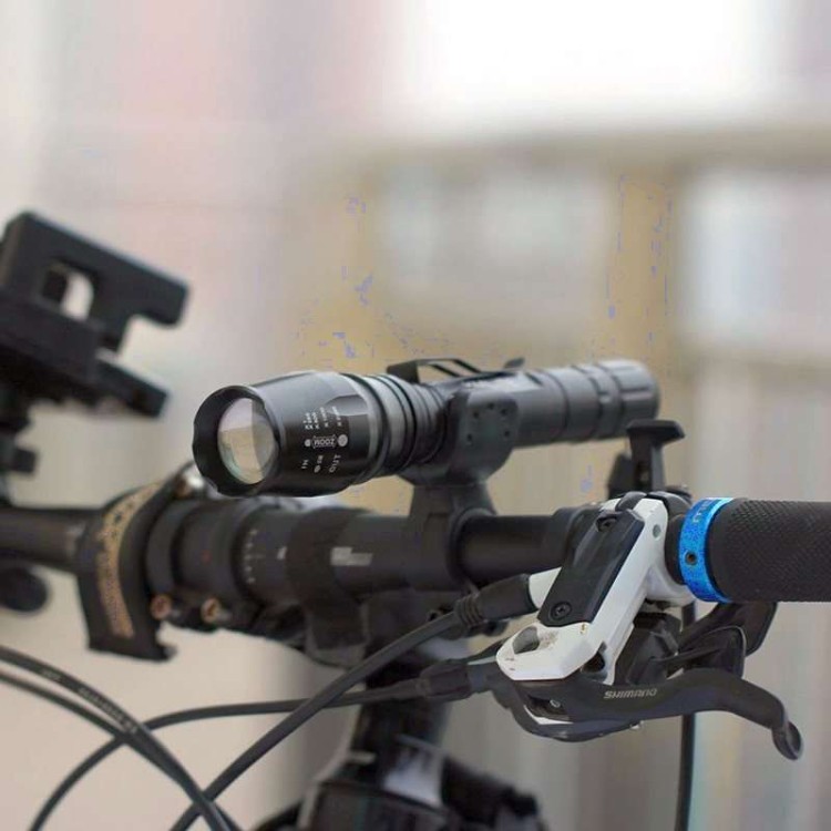 Περιστρεφόμενη βάση 360 μοιρών για φακό ποδήλατου