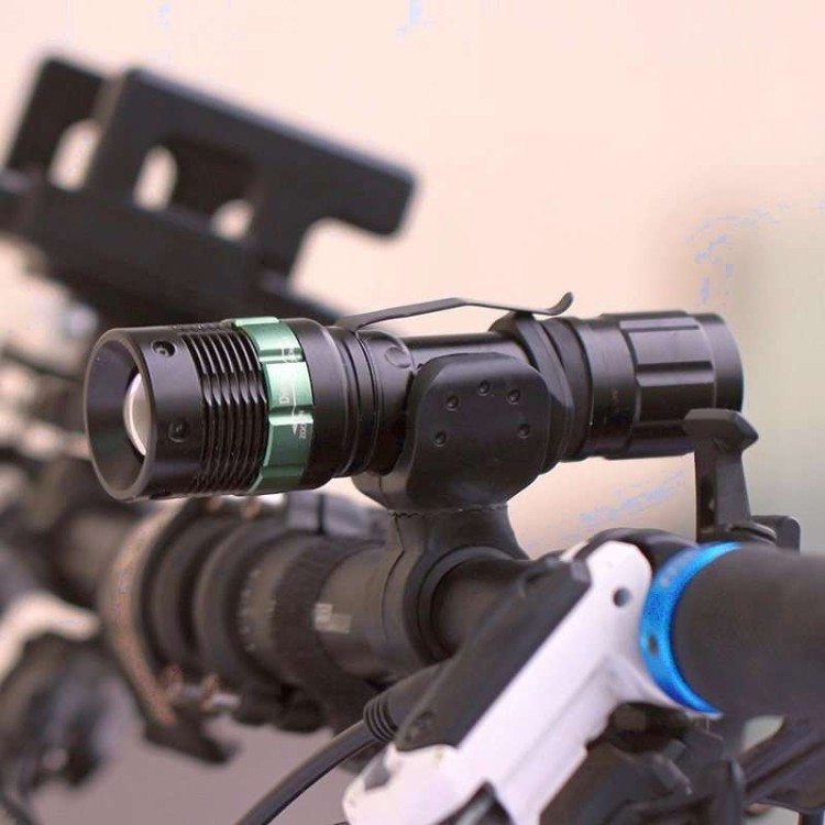 Περιστρεφόμενη βάση 360 μοιρών για φακό ποδήλατου