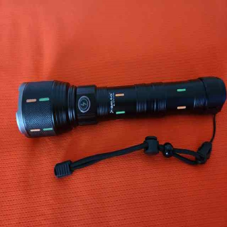 Φακός Led Επαναφορτιζόμενος 30w με 2 μπαταρίες λιθίου 26650 1000μ